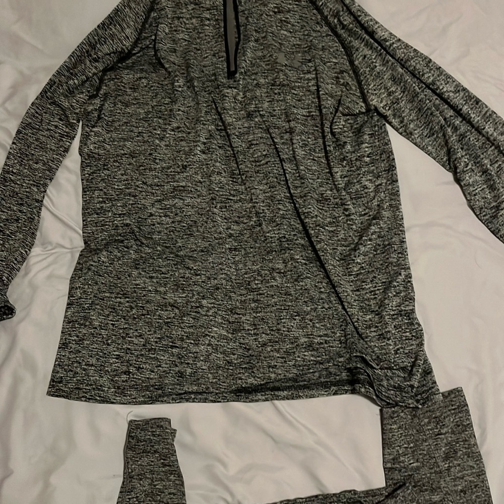 Under Armour Women’s L top
